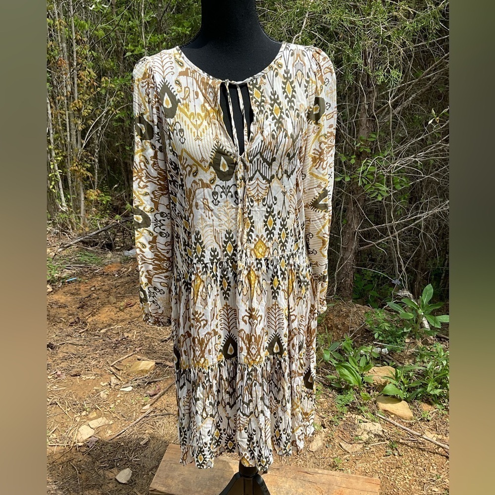 Calvin Klein dress. Long sleeve, midi length. Size 14